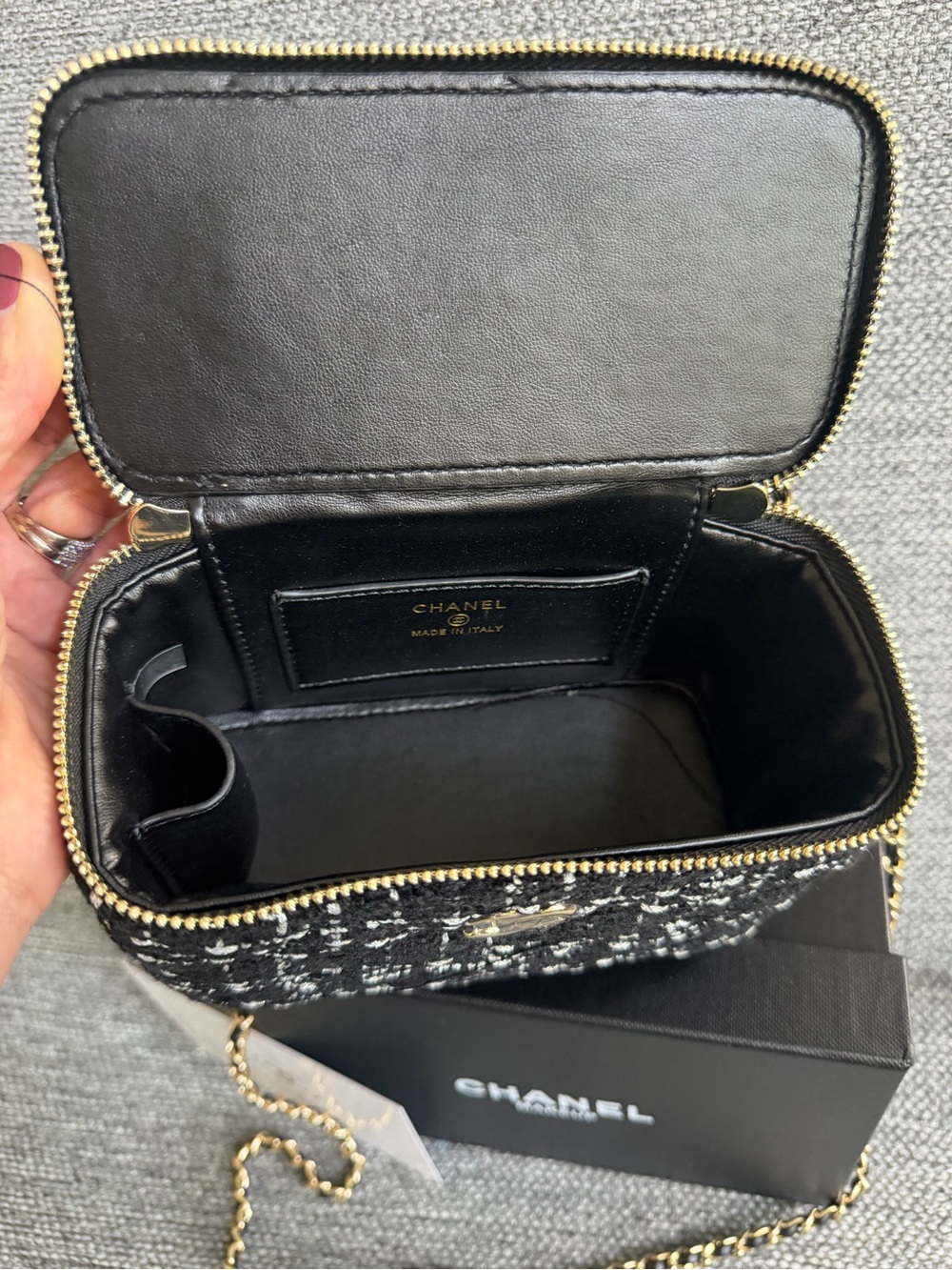 CHANEL MAKEUP Black & White Tweed Mini Vanity Crossbody with Gold Chain - Picture 6 of 10